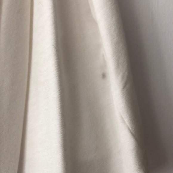 White top - Picture 2 of 3